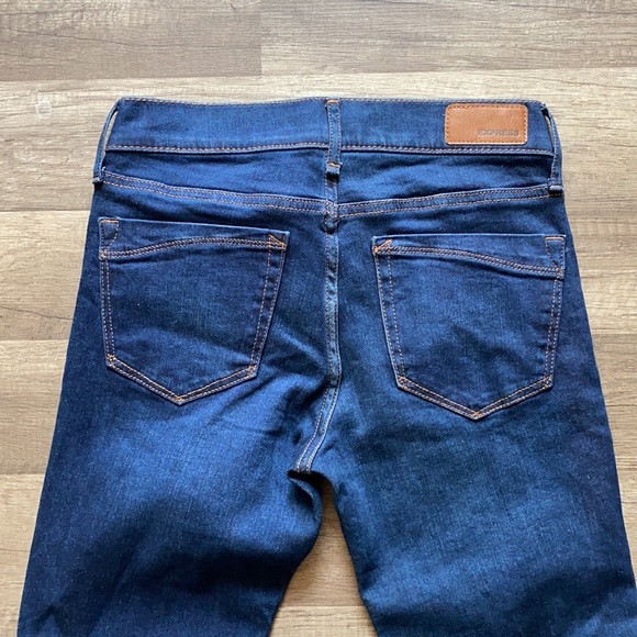 EXPRESS Ultimate stretch Barely Boot mi rise jeans - Picture 6 of 7